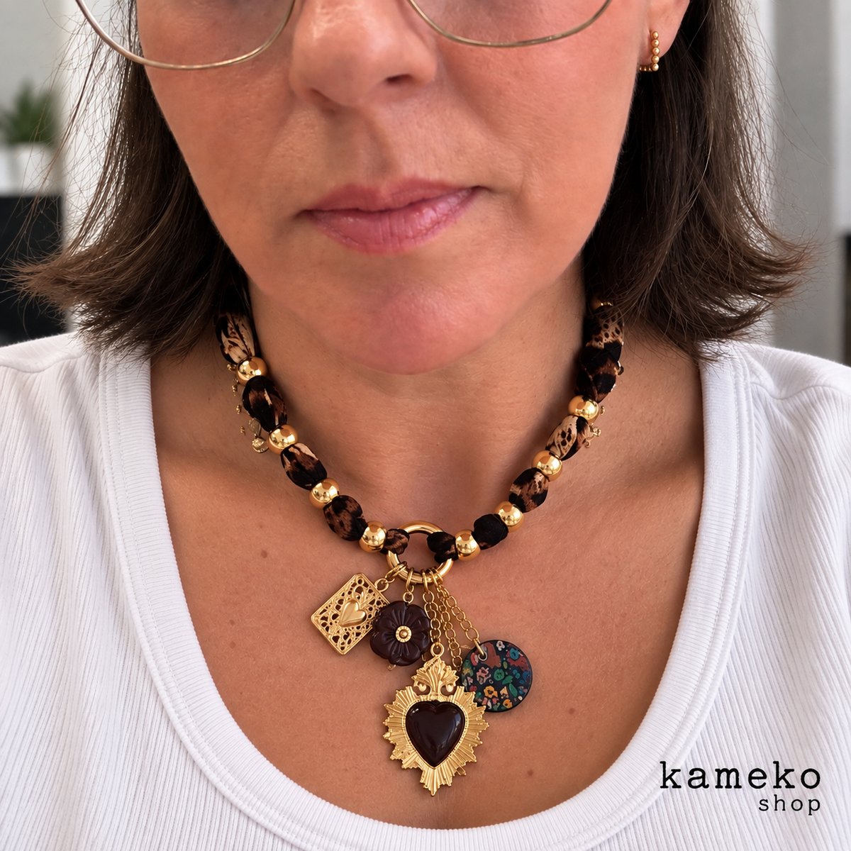 Collar Amor Salvaje | Animal Print con Corazón y Dijes Dorados | Collar Mujer